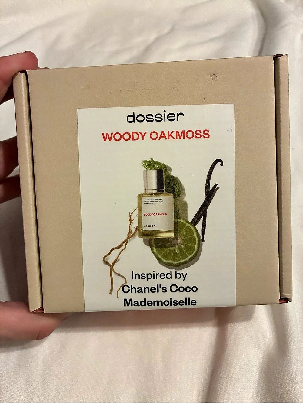 dossier Woody Oakmoss Fragrance Red & Clear